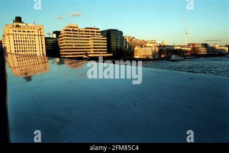 Blick von der London Bridge nach Nordosten November 2000 Stockfoto