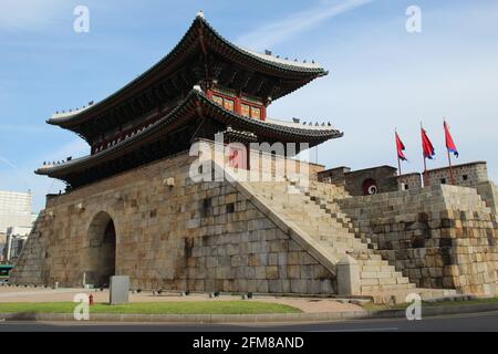 Paldalmun, das Südtor, auf dem Hwaseong in Suwon, Südkorea Stockfoto