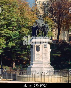 MONUMENTO A LA REINA ISABEL LA CATOLICA-1883. Autor: OMS MANUEL. Lage: AUSSEN. MADRID. SPANIEN. Stockfoto