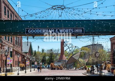 Der Distillery District ist eines der berühmtesten Touristenattraktionen in der Altstadt von Toronto, Kanada. In diesen Tagen ist der berühmte Ort leer d Stockfoto