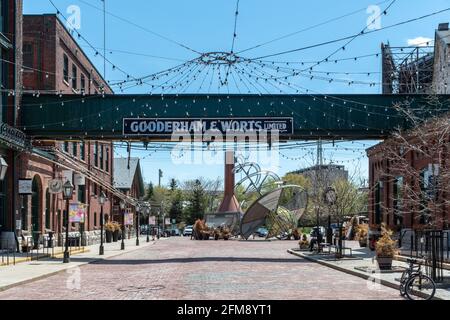 Der Distillery District ist eines der berühmtesten Touristenattraktionen in der Altstadt von Toronto, Kanada. In diesen Tagen ist der berühmte Ort leer d Stockfoto