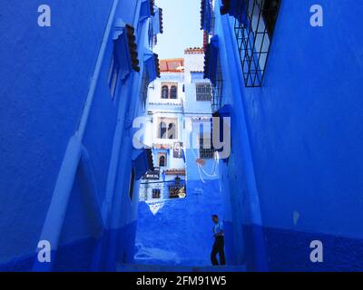 Chefchaouen ist eine Stadt im Nordwesten Marokkos. Es ist bekannt für seine Gebäude in Blautönen Stockfoto