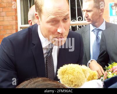 WALLASEY, VEREINIGTES KÖNIGREICH - Jan 15, 2015: Seacombe Wallasey Wirral Merseyside vereinigtes Königreich 01/15/2015 HRH Prinz William auf einem Rundgang in Seacombe A Stockfoto