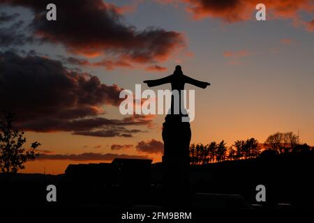 Bantry, West Cork, Irland. Mai 2021. Atemberaubende Landschaft in Bantry, wenn die Sonne untergeht. Kredit: Karlis Dzjamko/Alamy Live Nachrichten Stockfoto