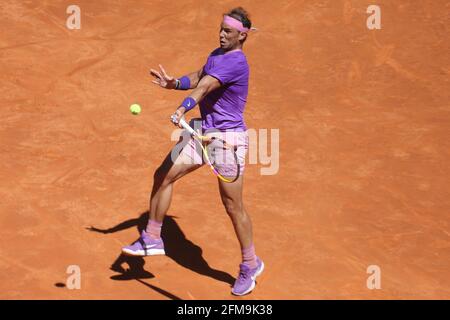 Madrid, Spanien. Mai 2021. Rafael Nadal aus Spanien während der Mutua Madrid Open 2021, Masters 1000 Tennisturnier am 7. Mai 2021 in La Caja Magica in Madrid, Spanien - Credit: Independent Photo Agency/Alamy Live News Stockfoto