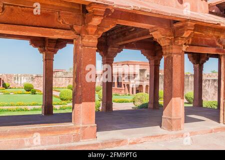 Gärten in der antiken Stadt Fatehpur Sikri, Bundesstaat Uttar Pradesh, Indien Stockfoto