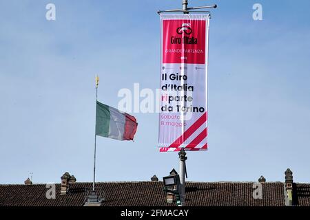 Turin, Italien. Mai 2021. Start der ersten Etappe des Giro D'Italia 104, piazza castello Turin (TO). Turin, Italien. Mai 2021. (Foto von Vincenzo Izzo/Sipa USA) Quelle: SIPA USA/Alamy Live News Quelle: SIPA USA/Alamy Live News Stockfoto