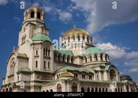 Die Alexander-Newski-Kathedrale (bulgarisch: Храм-паметник 'Свети Александър Невски', Hram-pametnik 'Sveti Aleksandar Nevski') ist eine bulgarisch-orthodoxe Kathedrale in Sofia, der Hauptstadt Bulgariens Stockfoto