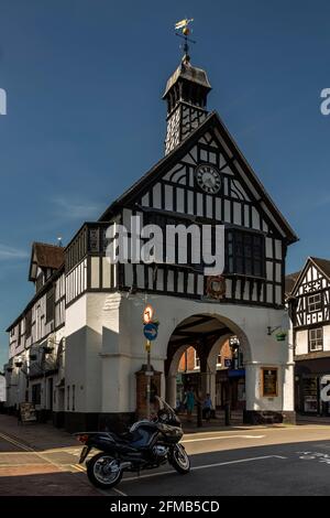 Bridgnorth ist eine Stadt in Shropshire, England. Der Fluss Severn teilt es in eine hohe Stadt und eine niedrige Stadt. Stockfoto