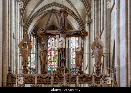 Deutschland, Sachsen-Anhalt, Halberstadt, gotische Rood Screen mit Triumphkreuz-Gruppe, Halberstädter Dom St. Stephanus und St. Sixtus, gotischer Dom. Stockfoto