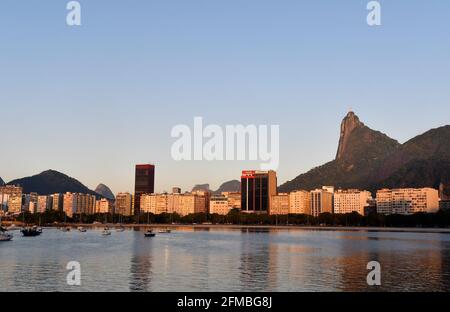 Rio de Janeiro, Brasilien, 5. Mai 2021. Blick auf den Strand von Botafogo im Süden der Stadt Rio de Janeiro. Stockfoto