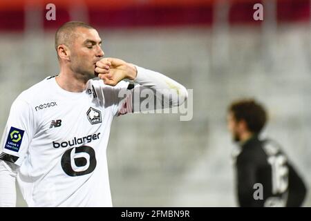 Burak Yilmaz, der türkische Stürmer von Lille, feiert am 7. Mai 2021 ein Tor beim Fußballspiel der französischen Ligue 1 zwischen Lens (RCL) und Lille (LOSC) in Lens, Frankreich. Foto von Julie Sebadelha/ABACAPRESS.COM Stockfoto