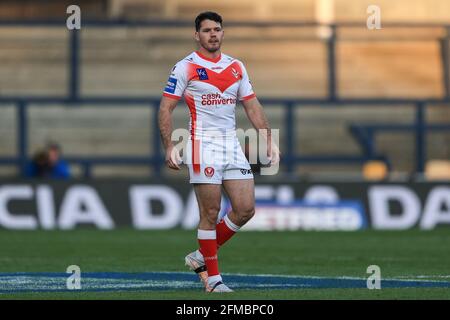 Leeds, Großbritannien. Mai 2021. Lachlan Coote (1) von St Helens während des Spiels in Leeds, Vereinigtes Königreich am 5/7/2021. (Foto von Mark Cosgrove/News Images/Sipa USA) Quelle: SIPA USA/Alamy Live News Stockfoto