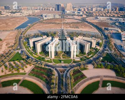 Dubai, Vereinigte Arabische Emirate - 5. Mai 2021: Technologiepark der Dubai Silicon Oasis, Wohngebiet und Freizone in Dubai Emirate Vororte in Vereinigte Arabische Emirate Stockfoto