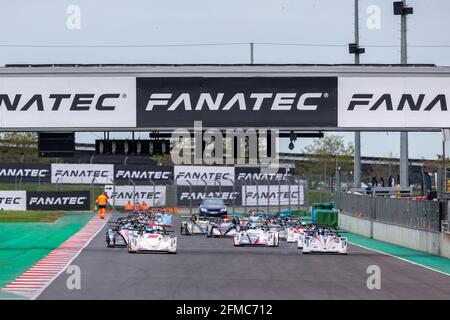 Magny Cours, Frankreich. Mai 2021. 66 DESSENS Jonathan (FRA), AMGV, Sprint Cup von Funyo und 27 HACHEZ Ewen (FRA), HMC, Sprint Cup von Funyo, Action Abfahrt Start Rennen 1 während der 2. Runde des Sprint Cup von Funyo SportProto 2021, vom 6. Bis 9. Mai 2021 auf dem Circuit de Nevers Magny-Cours, Magny-Cours, Frankreich - Photo Clément Luck / DPPI Credit: DPPI Media/Alamy Live News Stockfoto