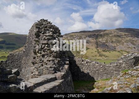 Blick auf Castell y Bere, ein walisisches Schloss in der Nähe von Llanfihangel-y-pennant, das von Llywelyn dem Großen in den 1220er Jahren in Gwynedd, Wales, Großbritannien, erbaut wurde Stockfoto