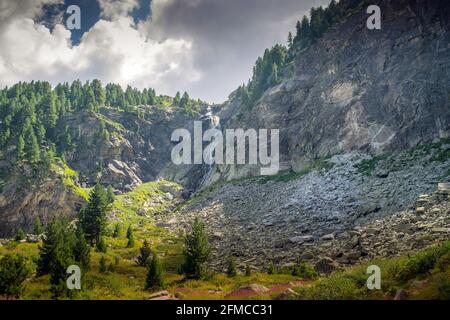 Wunderschöne Wasserfälle Skakavica im Rila Gebirge in Bulgarien Stockfoto