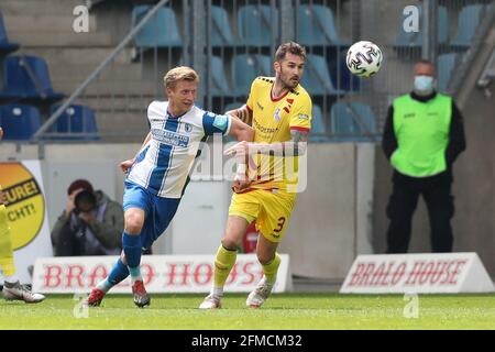 Magdeburg, Deutschland. 8. Mai 2021. firo: 08.05.2021 Fuvuball, Saison 2020/21 3. Bundesliga: SC Magdeburg - MSV Duisburg Duels, Dominik Schmidt, Versus, Dominik Ernst Quelle: dpa/Alamy Live News Stockfoto