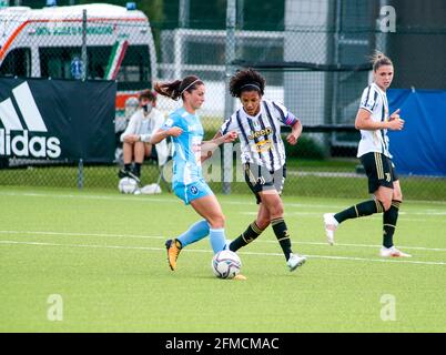 Vinovo, Italien. Mai 2021. Sara Gama (Juventus Women) während der italienischen Frauenmeisterschaft, Serie A Timvision Fußballspiel zwischen Juventus und Neapel am 8. Mai 2021 im Juventus Training Center in Vinovo, Italien - Foto Nderim Kaceli / DPPI / LiveMedia Kredit: Unabhängige Fotoagentur/Alamy Live News Stockfoto