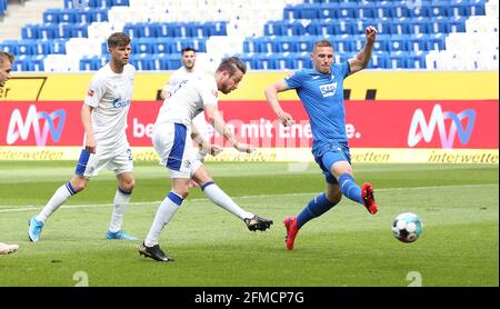 Sinsheim, Deutschland. Mai 2021. firo: 08.05.2021 Fuvuball: Fußball: 1. Bundesliga, Saison 2020/21 TSG 1899 Hoffenheim - S04 FC Schalke 04 Tor, Treffer, S04 Mark Uth, 0:1 Quelle: dpa/Alamy Live News Stockfoto