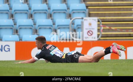 Henry Slade von Exeter Chiefs versucht es beim Spiel der Gallagher Premiership in Sandy Park, Exeter. Bilddatum: Samstag, 8. Mai 2021. Stockfoto