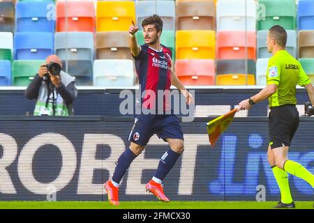 Udine, Italien. Mai 2021. Riccardo Orsolini aus Bologna reagiert nach einem Spiel in Udine, Italien, im Mai 08 2021 Quelle: Independent Photo Agency/Alamy Live News Stockfoto