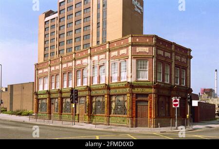 The Golden Cross Pub, Custom House Street, Cardiff, 1989 Stockfoto