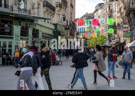 Abbildung zeigt die Außenterrassen von Bars und Restaurants, Samstag, 08. Mai 2021, in Brüssel. Restaurants und Bars blieben für geschlossen Stockfoto