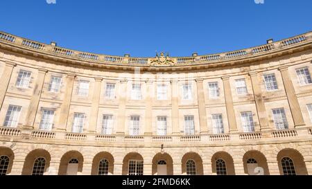 Duke of Devonshire Georgian Crescent ist jetzt Buxton Crescent Hotel The Crescent Buxton ein Kurort im Derbyshire Peak District Derbyshire England GB Großbritannien Stockfoto