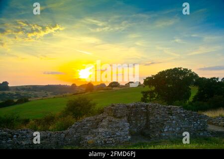 Hadleigh Castle ist eine zerstörte Festung in der englischen Grafschaft Essex, die südlich der Stadt Hadleigh, England, die Themse-Mündung überblickt Stockfoto
