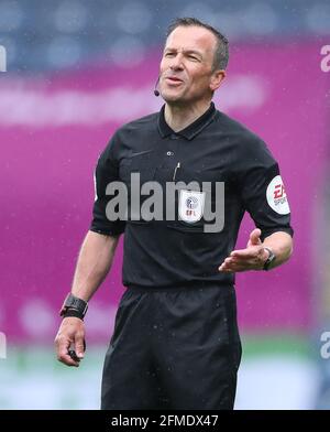 Ewood Park, Blackburn, Lancashire, Großbritannien. Mai 2021. English Football League Championship Football, Blackburn Rovers gegen Birmingham City; Schiedsrichter Keith Stroud Credit: Action Plus Sports/Alamy Live News Stockfoto