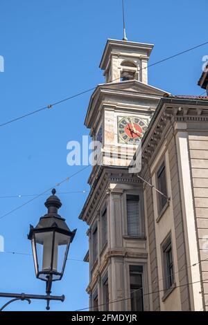 SANKT GALLEN, SCHWEIZ - 7. MAI 2020: St. Gallen ist eine Stadt südlich des Bodensees im Nordosten der Schweiz. Altstadt Stockfoto