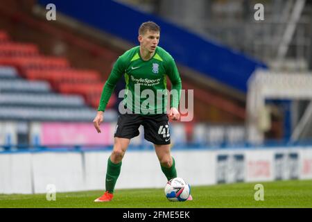 Blackburn, Großbritannien. Mai 2021. Steve Seddon #42 von Birmingham City mit dem Ball in Blackburn, Vereinigtes Königreich am 5/8/2021. (Foto von Simon Whitehead/News Images/Sipa USA) Quelle: SIPA USA/Alamy Live News Stockfoto