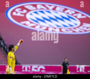 Yann SOMMER, MG 1 im Spiel FC BAYERN MÜNCHEN - BORUSSIA MÖNCHENGLADBACH 6-0 1.Deutsche Fußballliga am 8. Mai 2021 in München, Deutschland Saison 2020/2021, Spieltag 32, 1.Bundesliga, FCB, München, 32.Spieltag, © Peter Schatz / Alamy Live News / Moritz Müller/Pool - DIE DFL-VORSCHRIFTEN VERBIETEN DIE VERWENDUNG VON FOTOS als BILDSEQUENZEN und/oder QUASI-VIDEO - Stockfoto