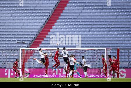 David ALABA, FCB 27 Jerome BOATENG (FCB 17) Marcus THURAM, MG 10 Matthias GINTER, MG 28 im Spiel FC BAYERN MÜNCHEN - BORUSSIA MÖNCHENGLADBACH 6-0 1.Deutsche Fußballliga am 8. Mai 2021 in München, Deutschland Saison 2020/2021, Spieltag 32, 1.Bundesliga, FCB, München, 32.Spieltag, © Peter Schatz / Alamy Live News / Moritz Müller/Pool - DIE DFL-VORSCHRIFTEN VERBIETEN DIE VERWENDUNG VON FOTOS als BILDSEQUENZEN und/oder QUASI-VIDEO - Stockfoto