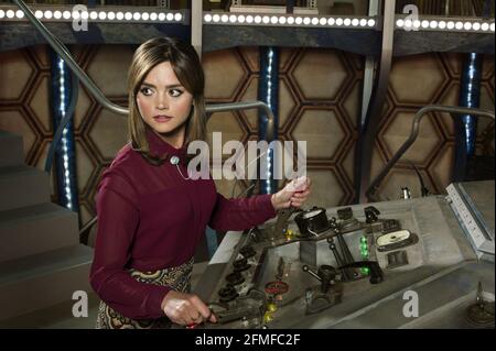 JENNA COLEMAN IN DOCTOR WHO (2005). Kredit: BBC / Album Stockfoto