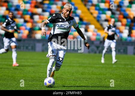 Udine, Italien. Mai 2021. Roberto Pereyra (Udinese) während der Udinese Calcio vs Bologna FC, Italienische Fußballserie A Spiel in Udine, Italien, Mai 08 2021 Quelle: Independent Photo Agency/Alamy Live News Stockfoto