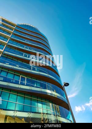 MAILAND, ITALIEN - 28. APRIL 2017: Palazzo AXA Wolkenkratzer an der Porta Nuova in Mailand, Italien. Das Gebäude wurde von Goring & Straja Architects im Jahr 2012 entworfen. Stockfoto
