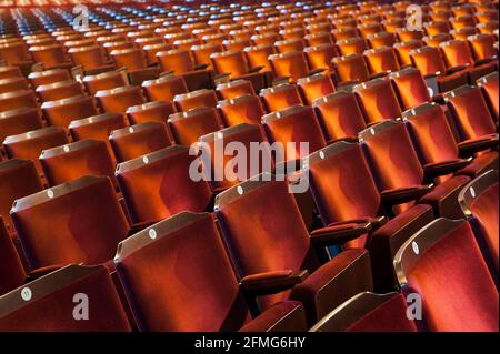 Das Dominion Theatre verfügt über Stände und Sitzplätze im Dominion Theatre, West End, London Stockfoto