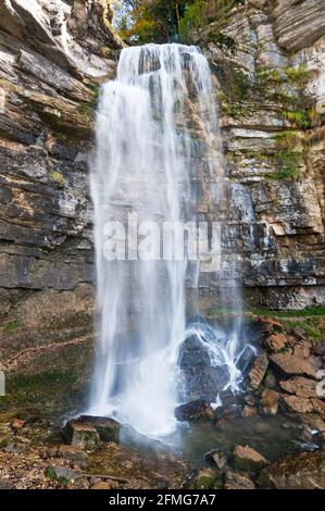 Le Grand Saut (60 m) Wasserfall, Teil des Tals der 7 Wasserfälle bekannt als die Hedgehog (Igel) fällt, ein Naturerbe in der Ju Stockfoto