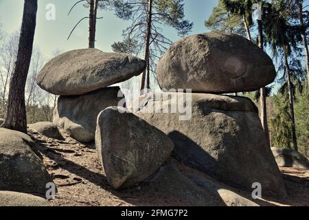 Die Logan-Steine in der Nähe von Petrohrad, Louny District, Tschechische Republik. Stockfoto