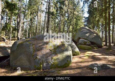 Die Logan-Steine in der Nähe von Petrohrad, Louny District, Tschechische Republik. Stockfoto