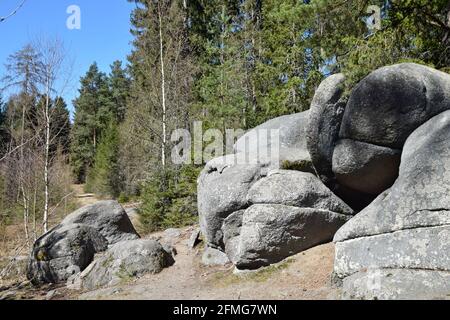 Die Logan-Steine in der Nähe von Petrohrad, Louny District, Tschechische Republik. Stockfoto