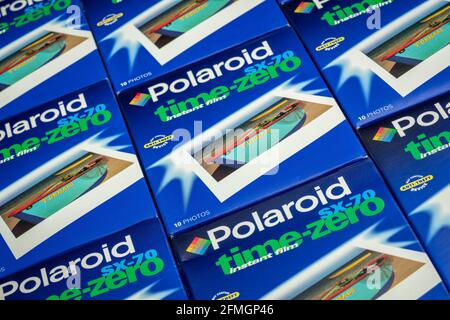 Fort Collins, CO, USA - 11. Juli 2020: Kartons des originalen Polaroid Time-Zero-Sofortfilms für SX-70 Kameras. Der Film wurde aus der Produktion genommen Stockfoto