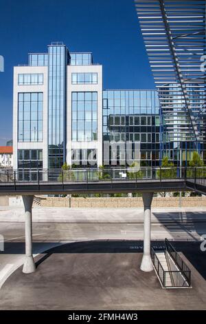 Zentraler Busbahnhof in der bayerischen Landeshauptstadt München in Deutschland, Europa an einem warmen Augustnachmittag Stockfoto