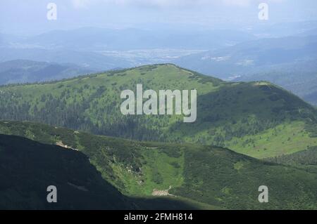 Eine schöne Aussicht von Babia Gora in den Beskiden Bergen in Polen Stockfoto