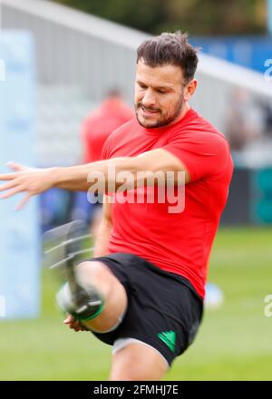 Twickenham Stoop, London, Großbritannien. Mai 2021. Englische Premiership Rugby, Harlekins versus Wesps; Danny Care of Harlekins kicking in warm up Credit: Action Plus Sports/Alamy Live News Stockfoto