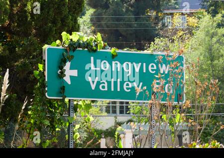 Sherman Oaks, Kalifornien, USA 9. Mai 2021 EINE allgemeine Sicht auf die Lage, an der nach dem Mord an der Familie Manson im Haus am Sharon Tate Cielo Drive in der Longview Valley Road 3627 in Sherman Oaks, Kalifornien, USA, eine Waffe gefunden wurde. Foto von Barry King/Alamy Stockfoto Stockfoto