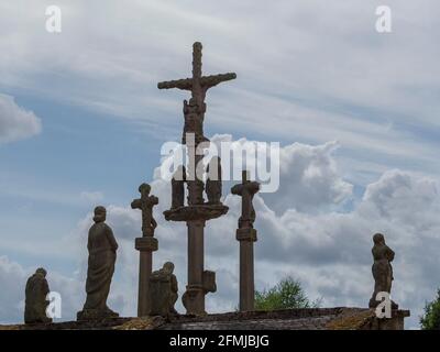 Teilansicht, Kreuzigung, Kalvarienberg von Guéhenno, Abteilung von Morbihan, Bretagne, Frankreich. Stockfoto