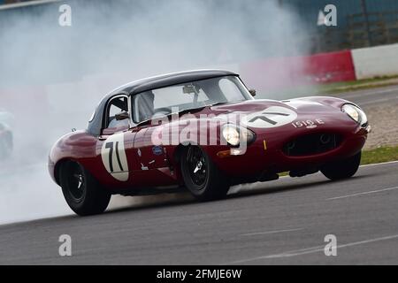 Mark Donnor, Andrew Smith, Jaguar E-Type Lightweight, Jaguar Classic Challenge für Jaguar Autos vor 66, Donington Historic Festival, Donington Park, en Stockfoto